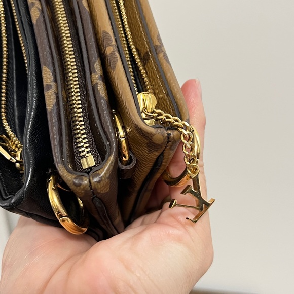 Sold Louis Vuitton LV3 Pochette - Picture 10 of 17